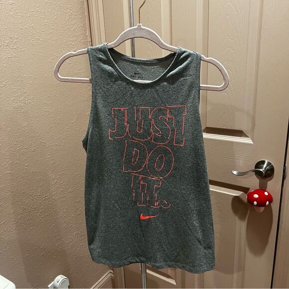 *Nike “Just Do It” Sleeveless Muscle Tank - Picture 7 of 10
